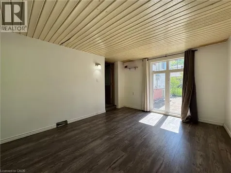 71 Hoover Crescent Hamilton ON L9A 3H2
