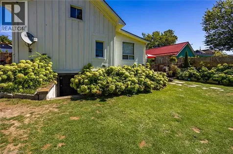1047 Bay Street Port Rowan ON N0E 1M0