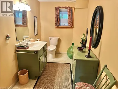 60 Smith Avenue Delhi ON N4B 1B8
