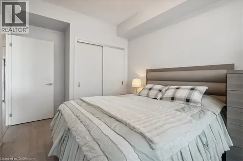 2093 Fairview Street Burlington ON L7R 0E6