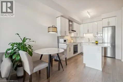 2093 Fairview Street Burlington ON L7R 0E6