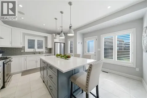 8 Myrtle Street Fonthill ON L0S 1E6