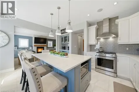 8 Myrtle Street Fonthill ON L0S 1E6
