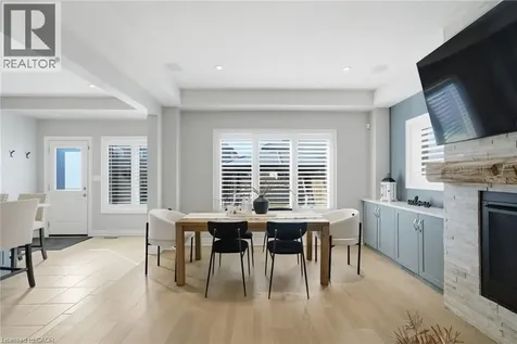 8 Myrtle Street Fonthill ON L0S 1E6