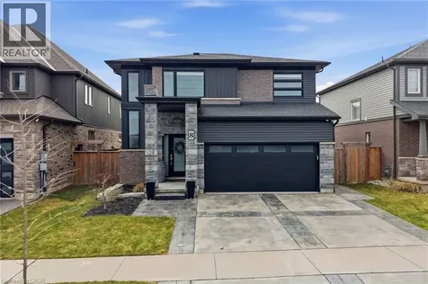 8 Myrtle Street Fonthill ON L0S 1E6