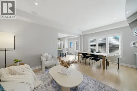 8 Myrtle Street Fonthill ON L0S 1E6