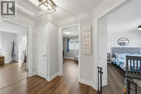 8 Myrtle Street Fonthill ON L0S 1E6