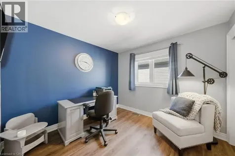 8 Myrtle Street Fonthill ON L0S 1E6