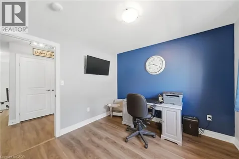 8 Myrtle Street Fonthill ON L0S 1E6