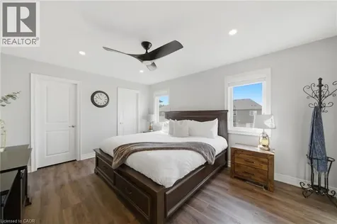 8 Myrtle Street Fonthill ON L0S 1E6