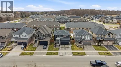 8 Myrtle Street Fonthill ON L0S 1E6
