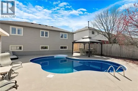 77 Mctague Drive Cambridge ON N1T 1L7