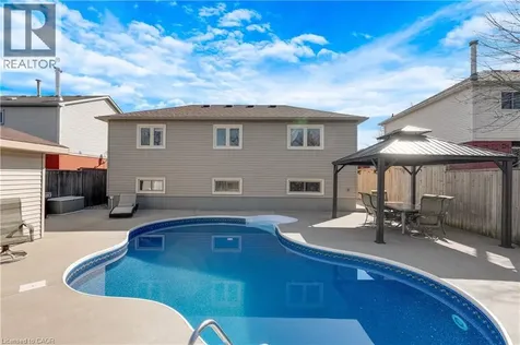 77 Mctague Drive Cambridge ON N1T 1L7
