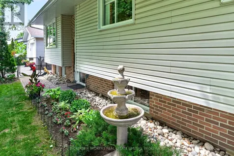 90 Ann Street Gananoque ON K7G 1Z3