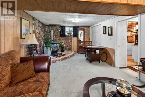 90 Ann Street Gananoque ON K7G 1Z3