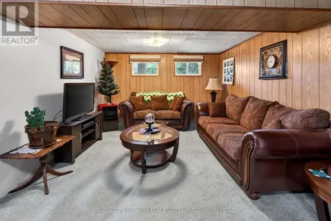 90 Ann Street Gananoque ON K7G 1Z3