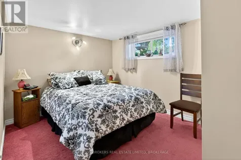 90 Ann Street Gananoque ON K7G 1Z3