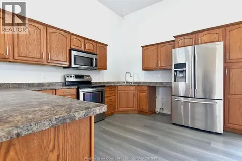 1502 Mersea Rd D Leamington ON N8H 3V4