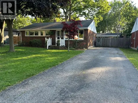 3341 Mark Avenue Windsor ON N9E 2X2