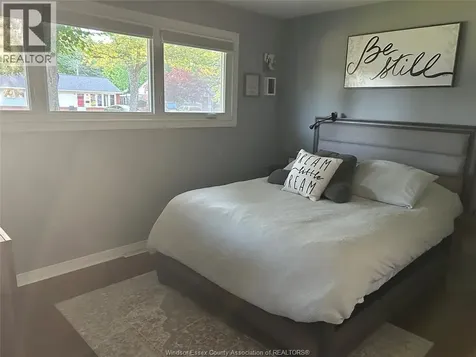 3341 Mark Avenue Windsor ON N9E 2X2