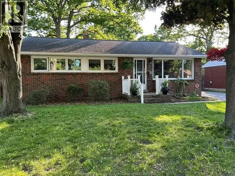 3341 Mark Avenue Windsor ON N9E 2X2
