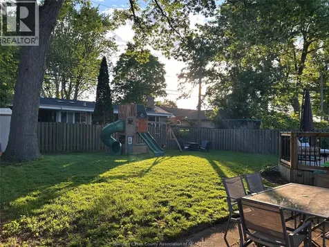 3341 Mark Avenue Windsor ON N9E 2X2