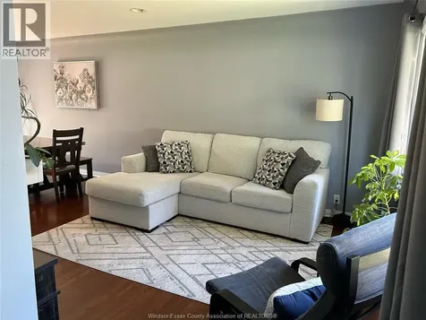 3341 Mark Avenue Windsor ON N9E 2X2