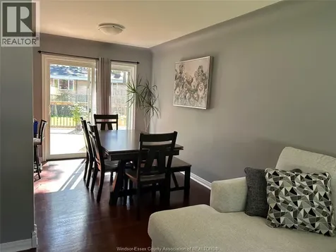 3341 Mark Avenue Windsor ON N9E 2X2