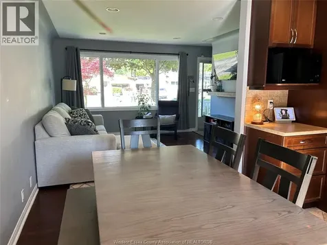 3341 Mark Avenue Windsor ON N9E 2X2