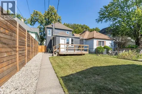 855 Lincoln Road Windsor ON N8Y 2G9