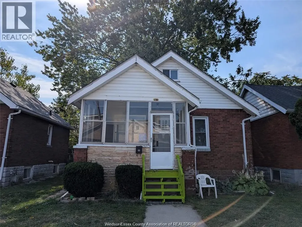 1781 Rooney Street Windsor ON N9B 1L3
