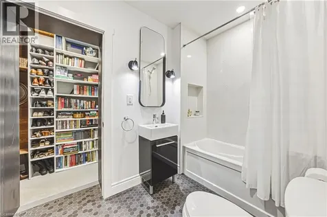 153 Elgin Street Hamilton ON L8L 4Y1