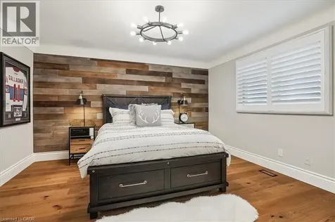 10 Azalea Court Stoney Creek ON L8J 1K4