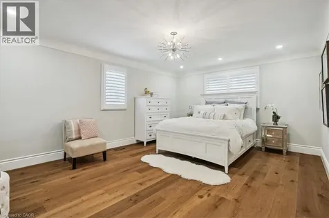 10 Azalea Court Stoney Creek ON L8J 1K4