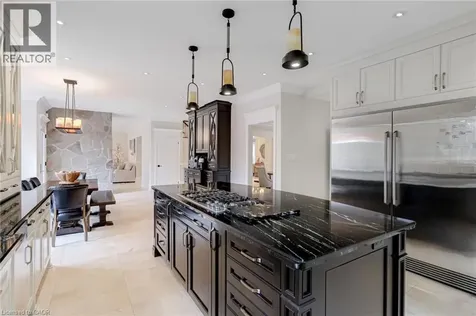18 Elder Crescent Ancaster ON L0R 1R0
