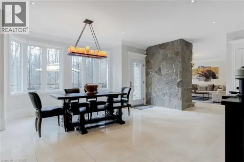 18 Elder Crescent Ancaster ON L0R 1R0