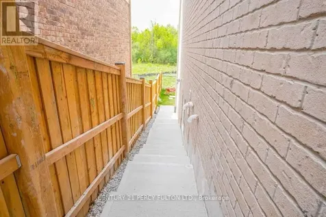 1040 Foxtail Crescent Pickering ON L1X 0E7
