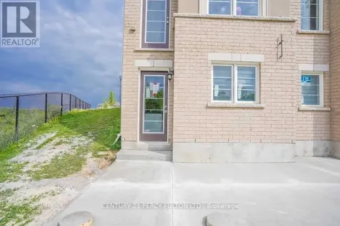 1040 Foxtail Crescent Pickering ON L1X 0E7