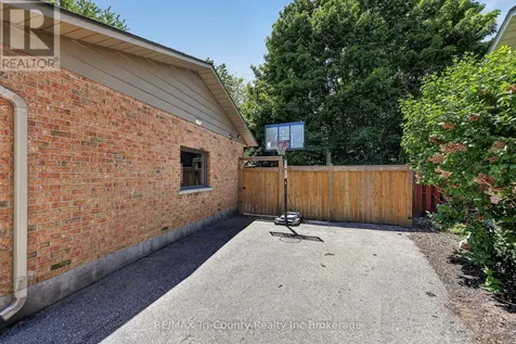 11 Adams Avenue Tillsonburg ON N4G 4X3