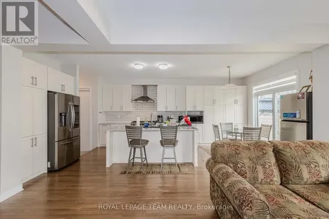 97 Mudminnow Crescent Ottawa ON K4A 5J1