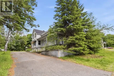 2025 Albert Street Clarence-rockland ON K4K 1K4