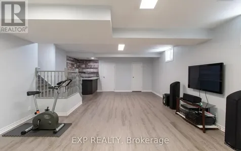 1534 Rosebella Avenue Ottawa ON K1T 1E8