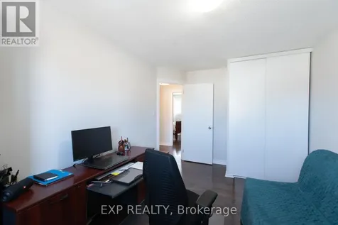 1534 Rosebella Avenue Ottawa ON K1T 1E8