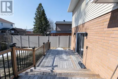 1534 Rosebella Avenue Ottawa ON K1T 1E8