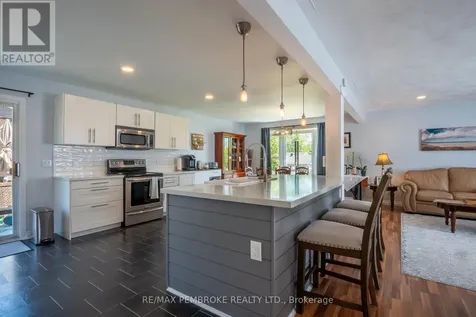 399 Chamberlain Street Pembroke ON K8A 8C3