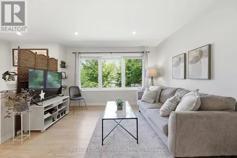 52 Grand Avenue Haldimand ON N3W 2J5