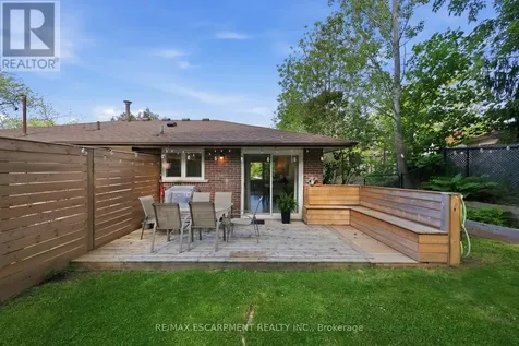 52 Grand Avenue Haldimand ON N3W 2J5
