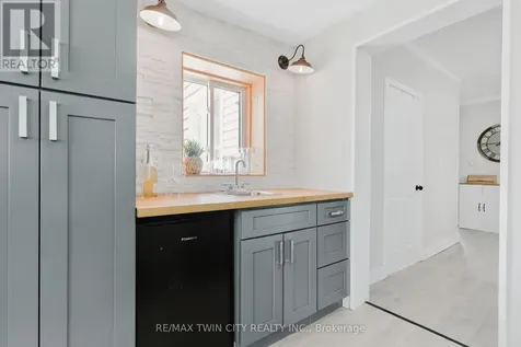 35 Shade Street Cambridge ON N1R 4J6