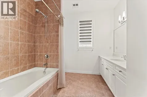 144 Meconi Court Lakeshore ON N9K 7E9