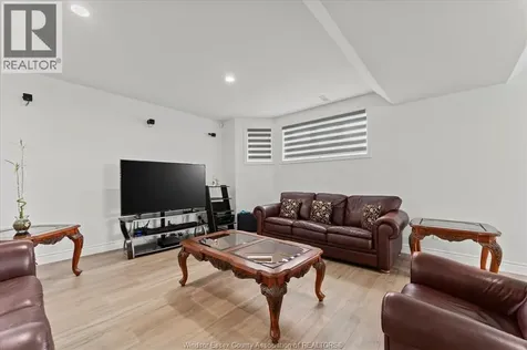 144 Meconi Court Lakeshore ON N9K 7E9